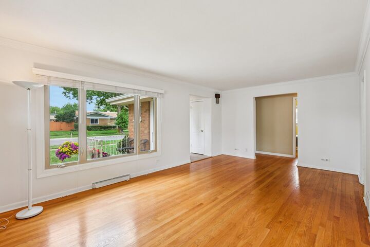 Property Photo:  2300 Boeger Avenue  IL 60154 