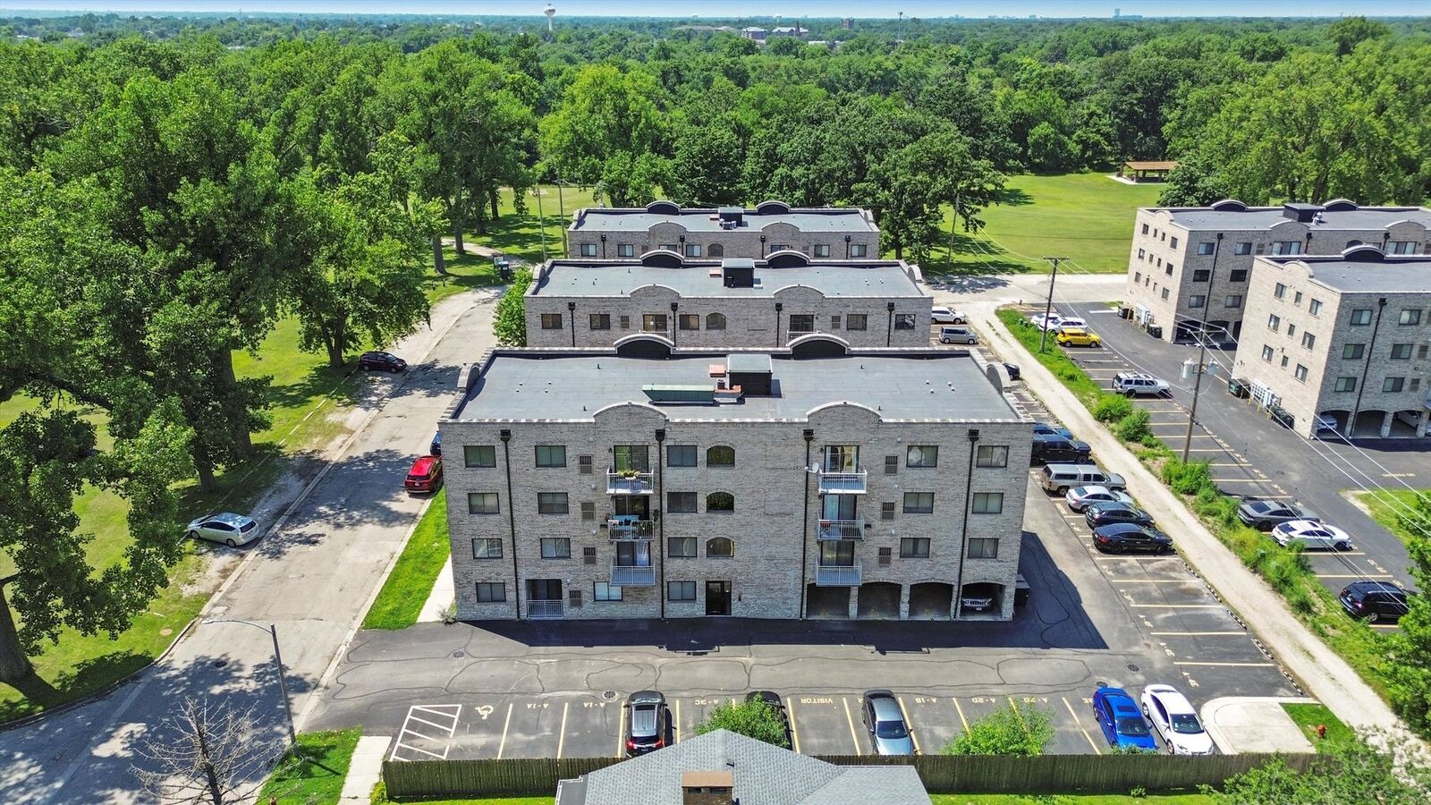 Property Photo: 7316 40th Street 4F IL 60534
