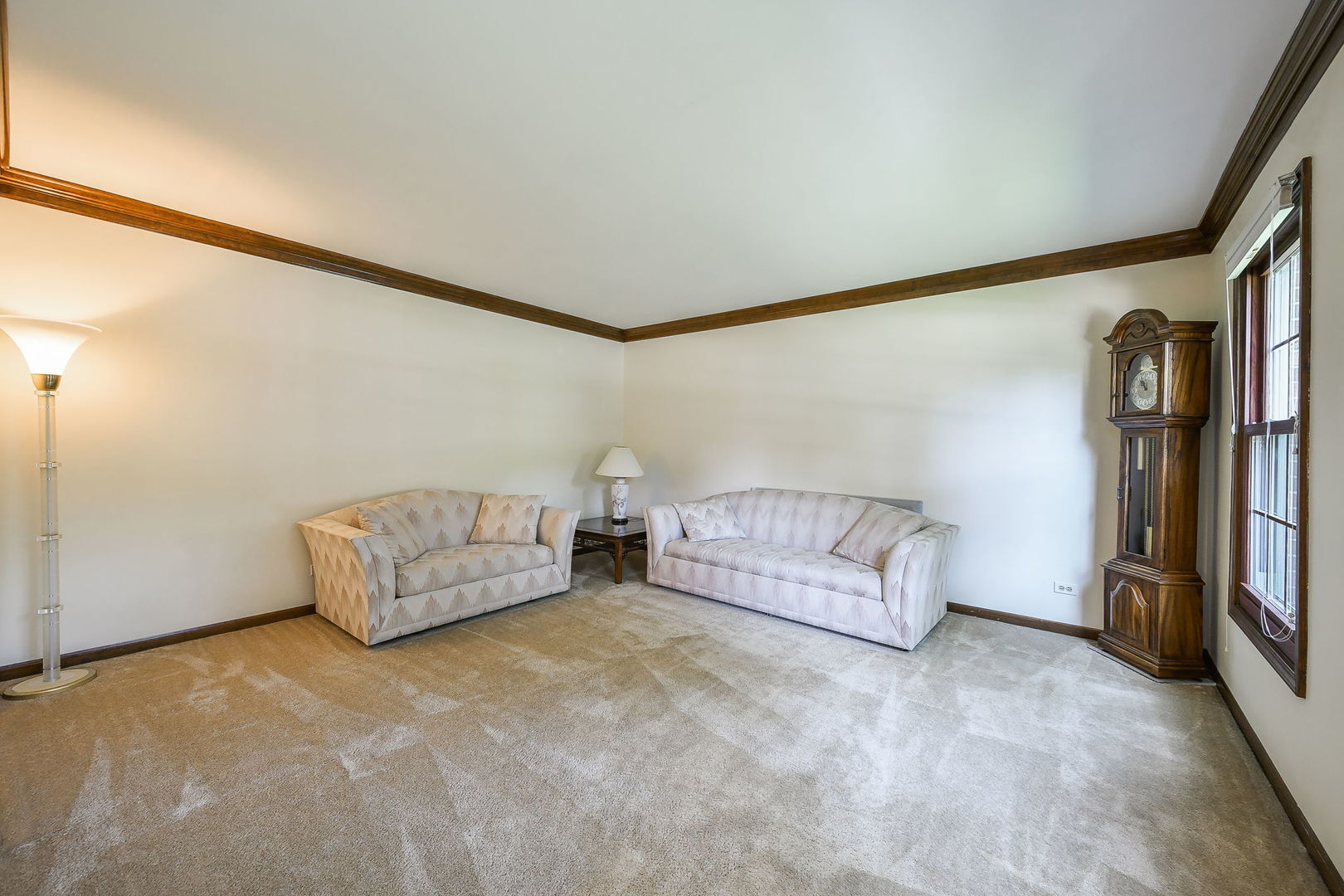 Property Photo:  516 Cassin Road  IL 60565 