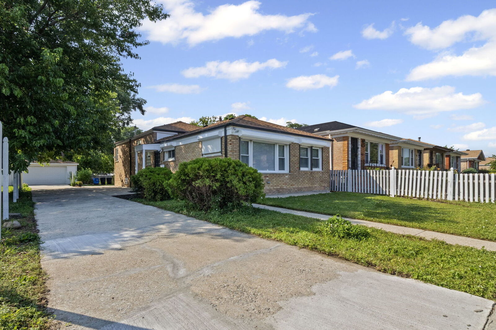 Property Photo:  11350 S Vincennes Street  IL 60643 