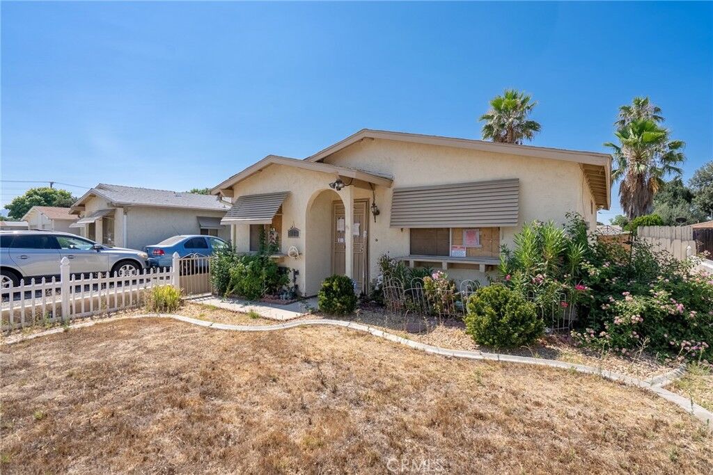 Property Photo: 1887 Calle Amargosa CA 92545