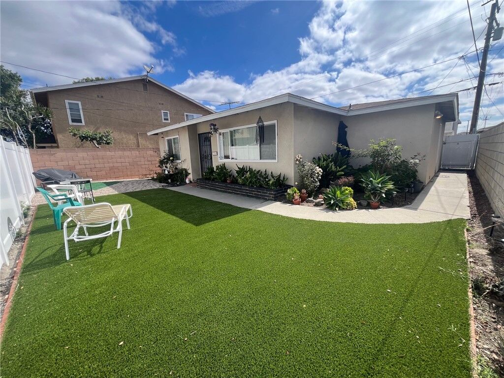 Property Photo: 10842 Pine Street CA 90720