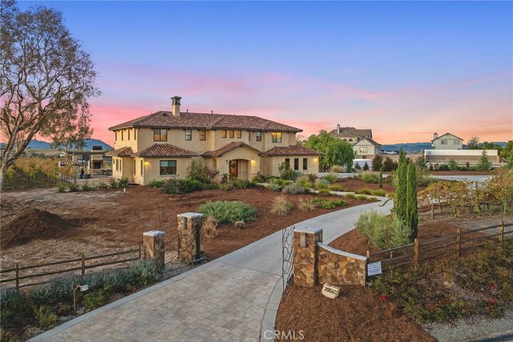 39547 Calle Cabernet  Temecula CA 92591 photo