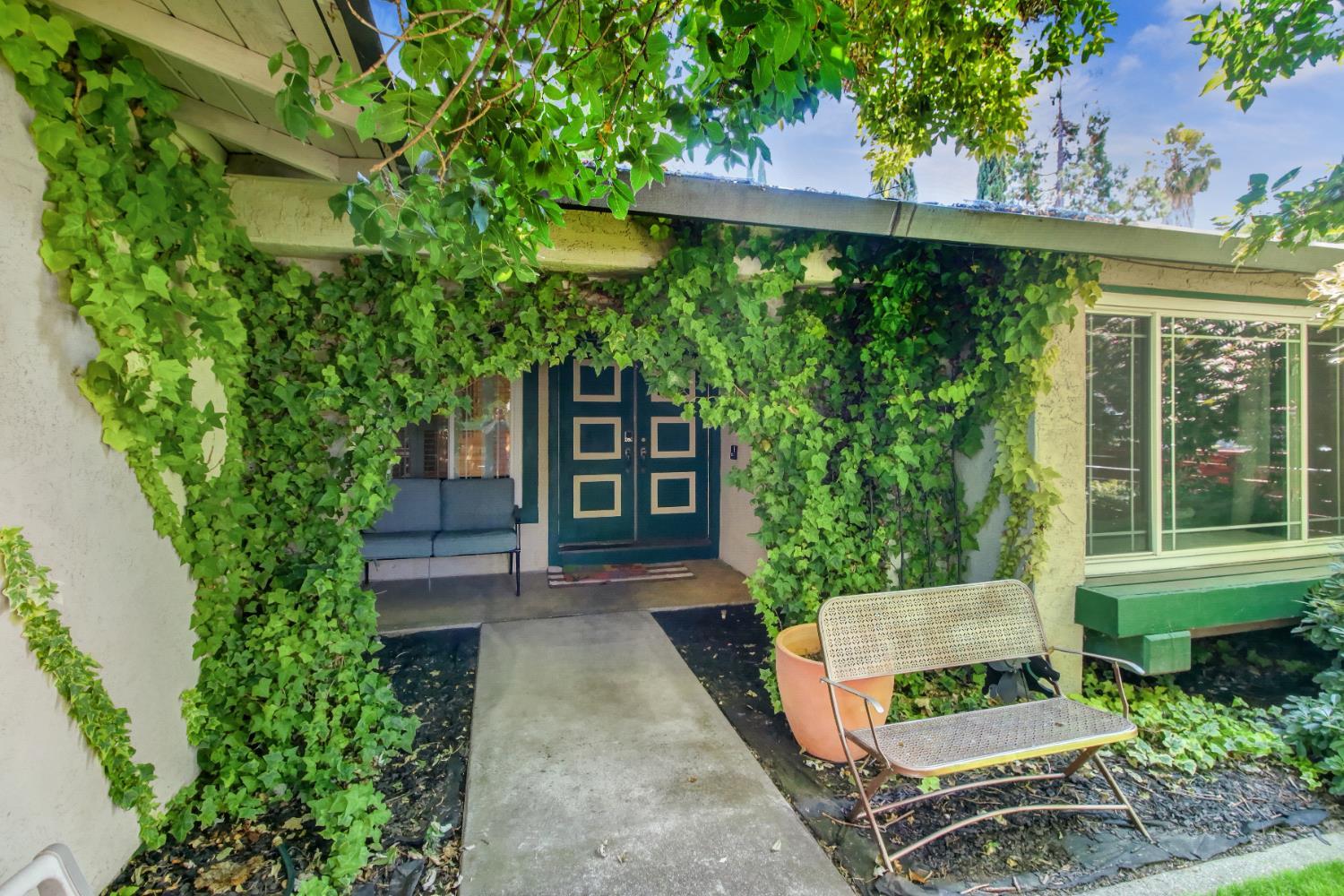 Property Photo:  1500 Pebblestone Way  CA 95833 