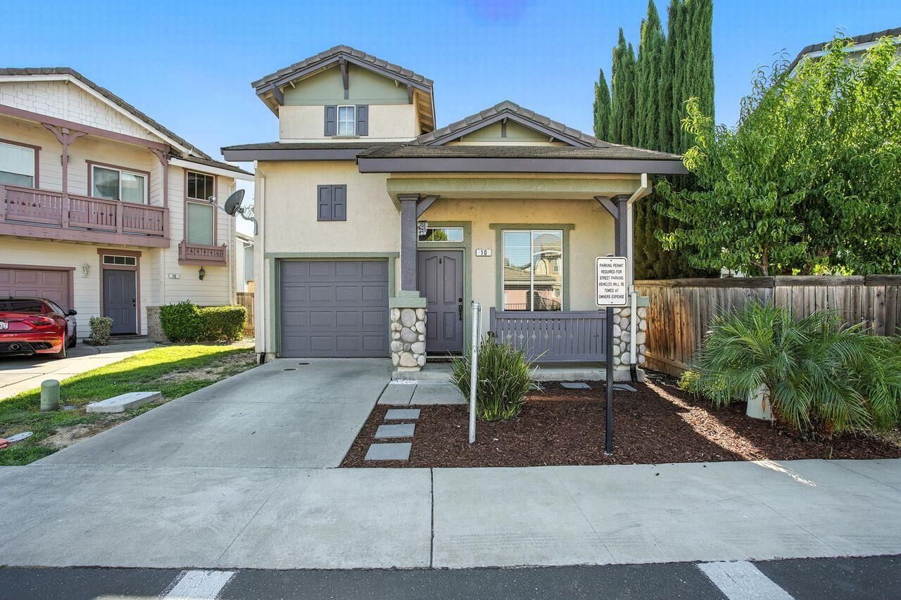 Property Photo: 10 Hertford Circle CA 95834