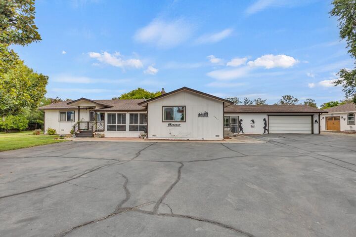 Property Photo: 9535 Bradshaw Road CA 95624