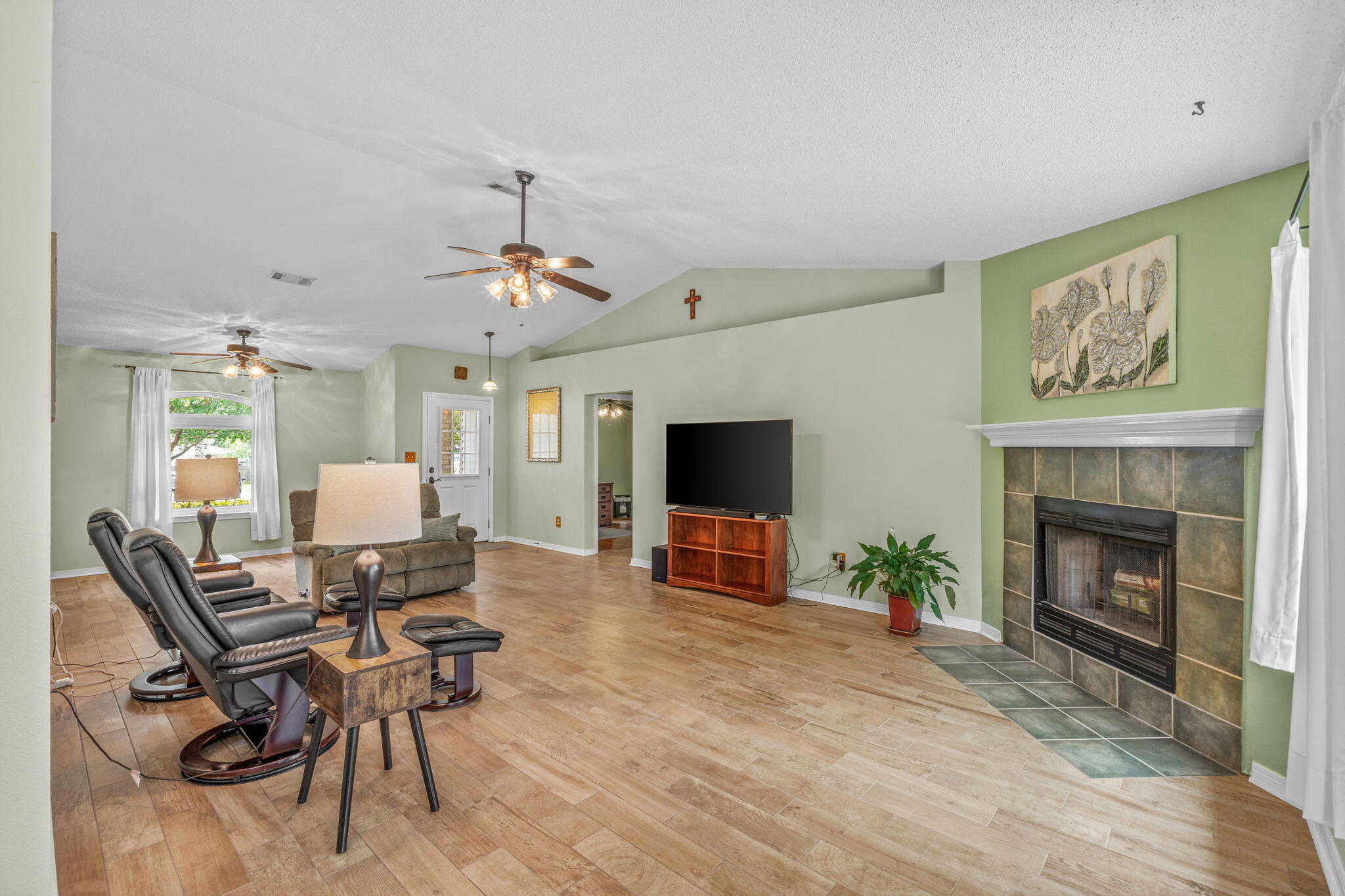 Property Photo: 3467 Willow Lane FL 32563