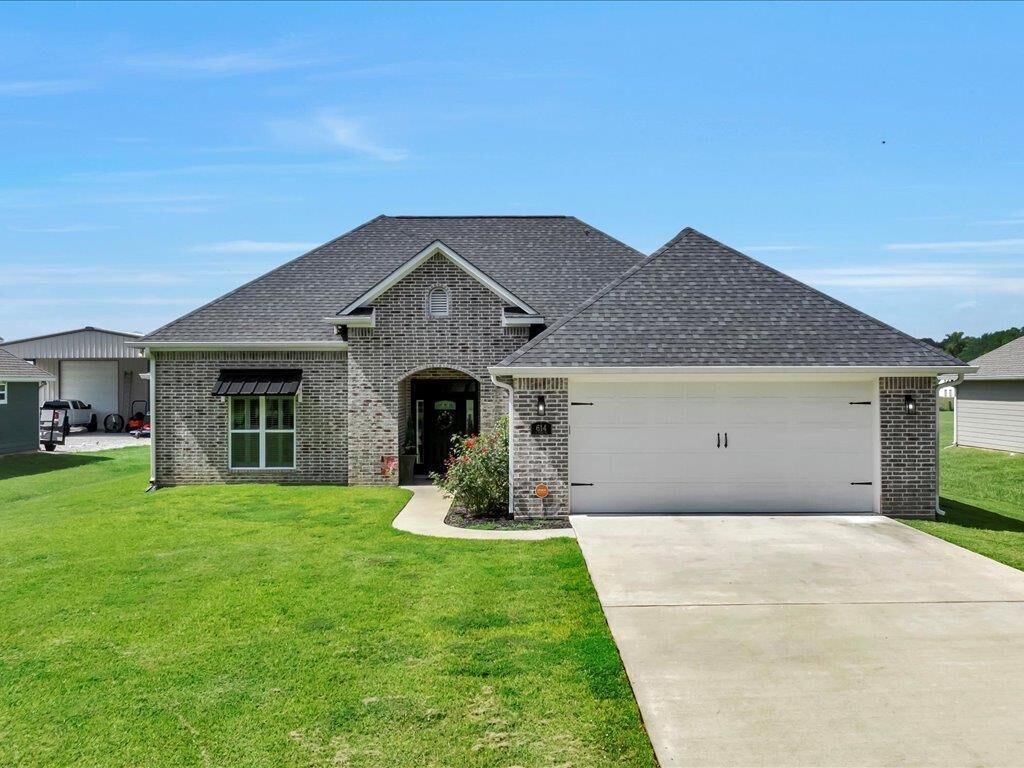 Property Photo:  614 Eastex Road  TX 75901 