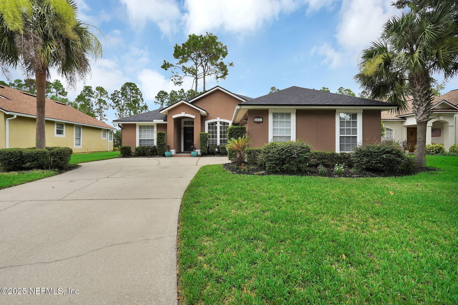 Property Photo:  4541 Comanche Trail Boulevard  FL 32259 