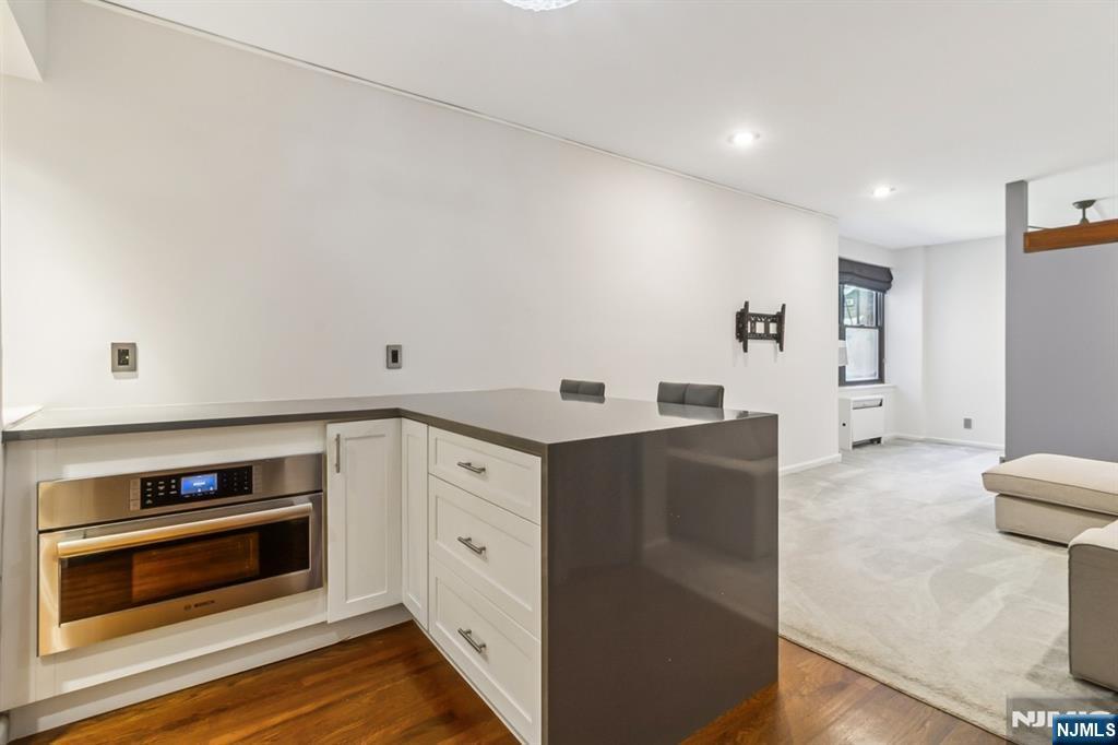 Property Photo:  3050 Edwin Avenue #2D  NJ 07024 