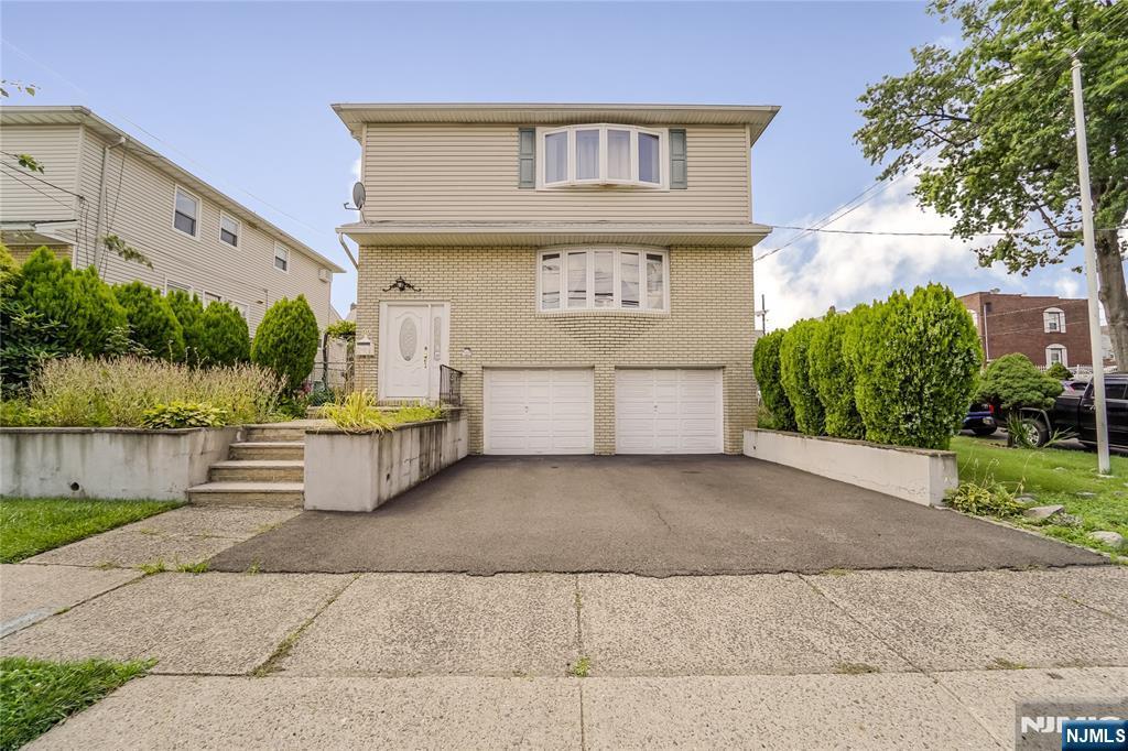 Property Photo: 29 Argyle Place NJ 07031