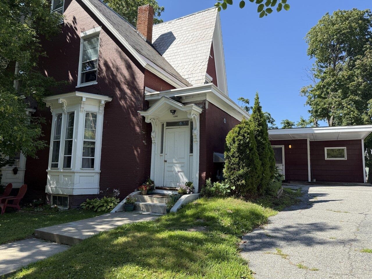 194 Maple Street  Burlington VT 05401 photo
