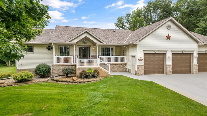 1966 Liberty Road NE  Alexandria MN 56308 photo