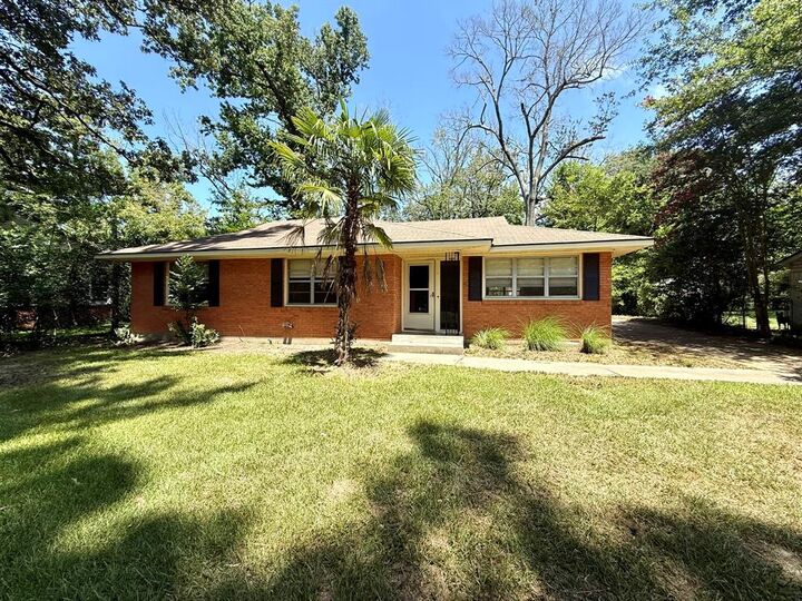 Property Photo:  3818 Eddy Place  LA 71107 