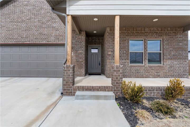 Property Photo: 2208 Riggins Avenue AR 72751