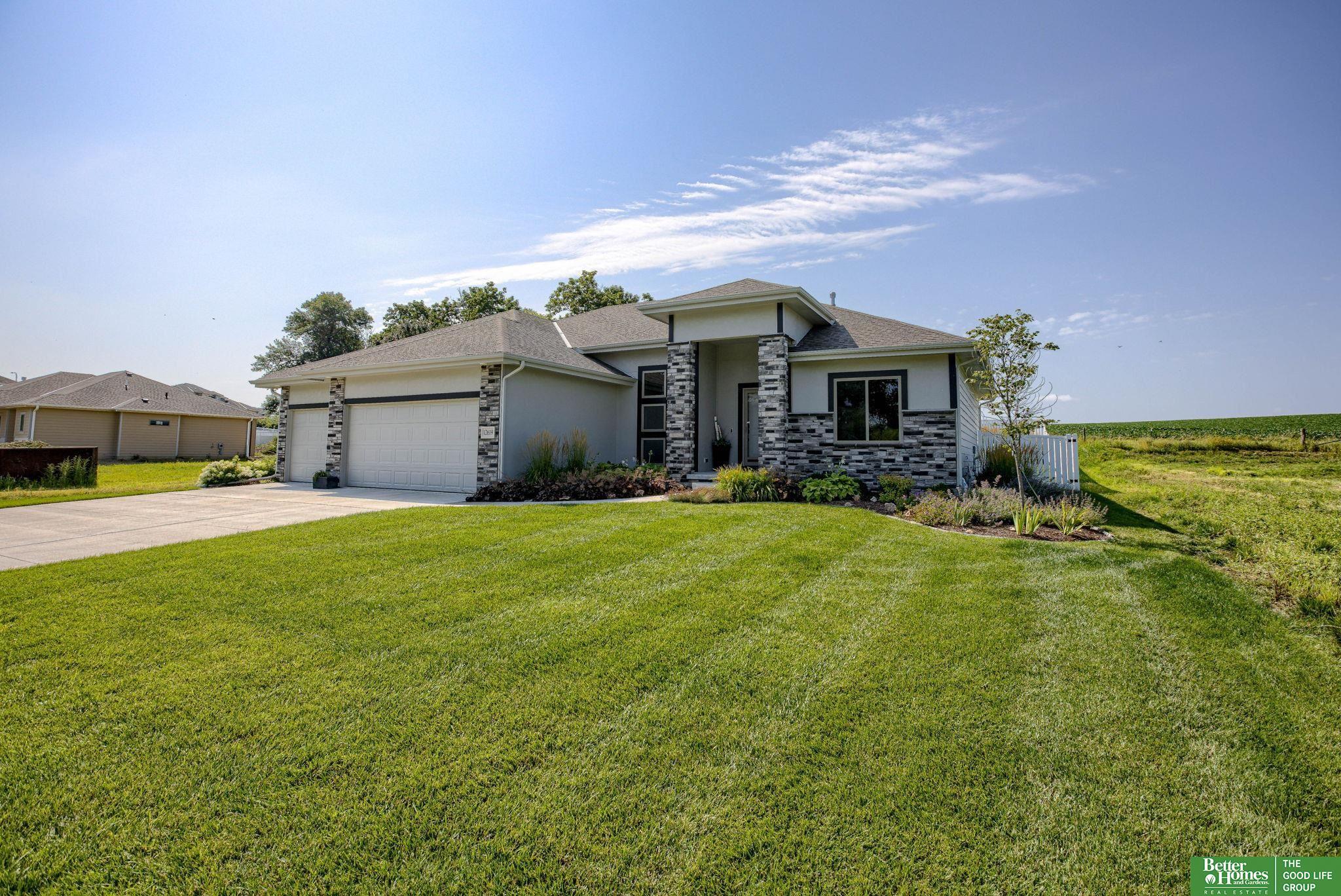 Property Photo: 12619 Slayton Street NE 68138