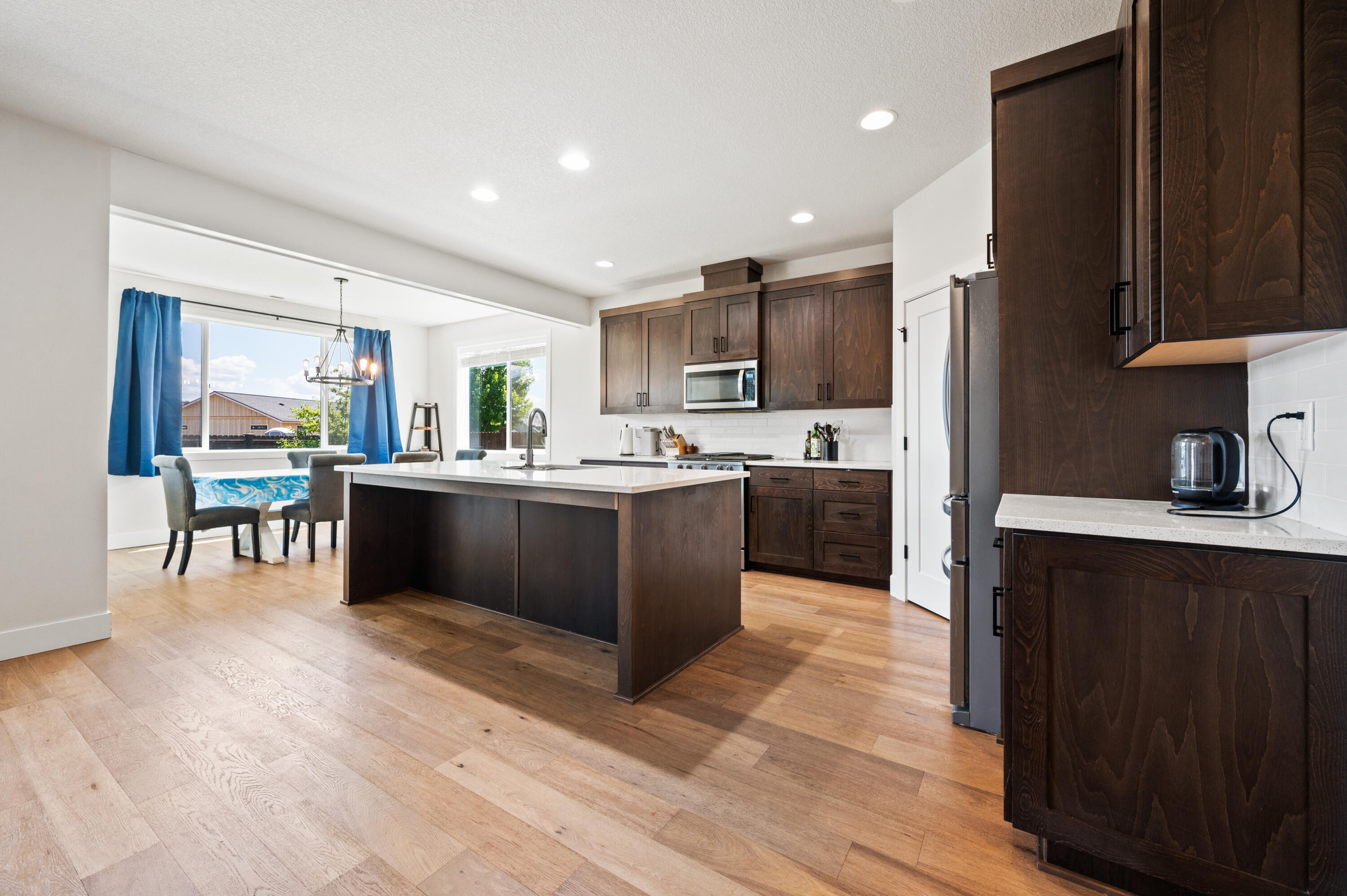 Property Photo: 1008 NE Whistle Way OR 97754
