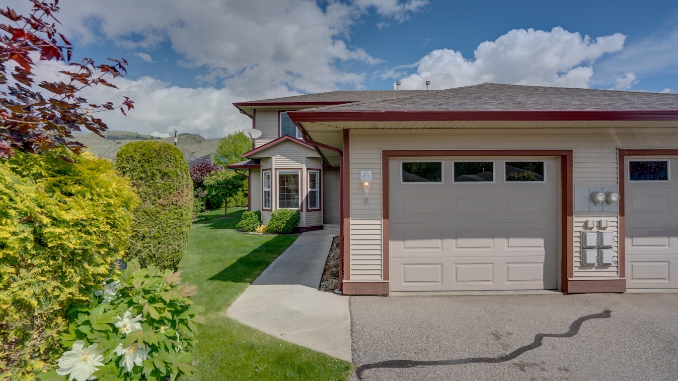 Property Photo: 5200 25 Avenue 8 BC V1T 9V6