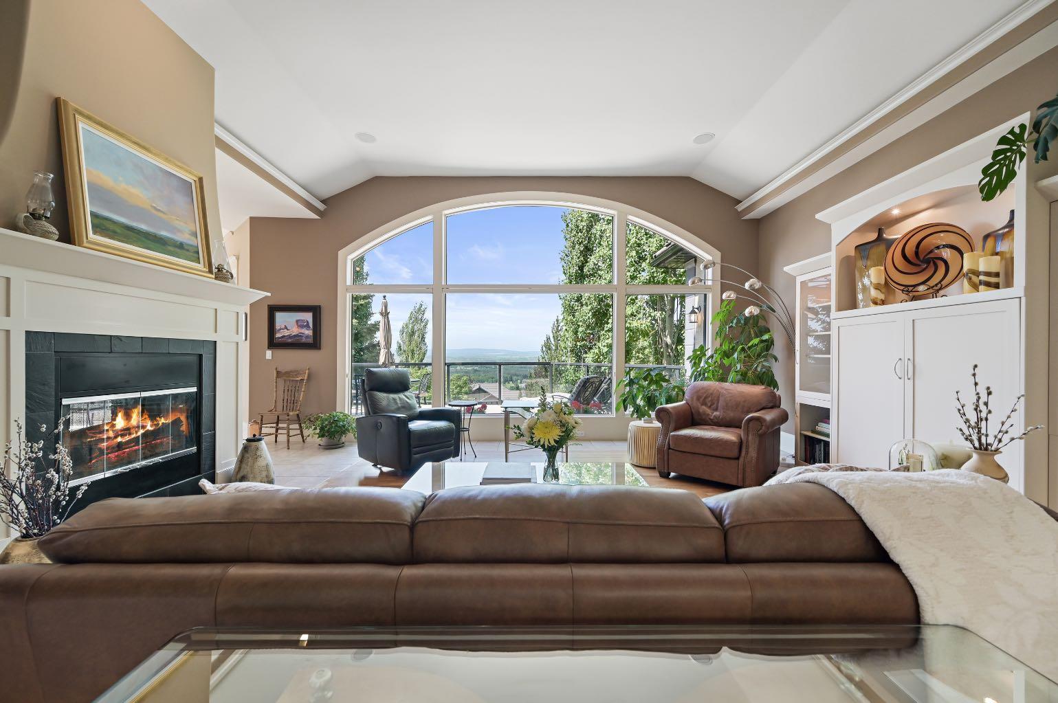Property Photo:  32 Slopes Grove SW  AB T3H 3Y7 