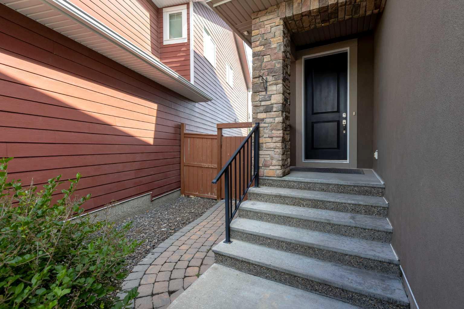 Property Photo:  243 Aspen Acres Manor SW  AB T3H 0Z4 