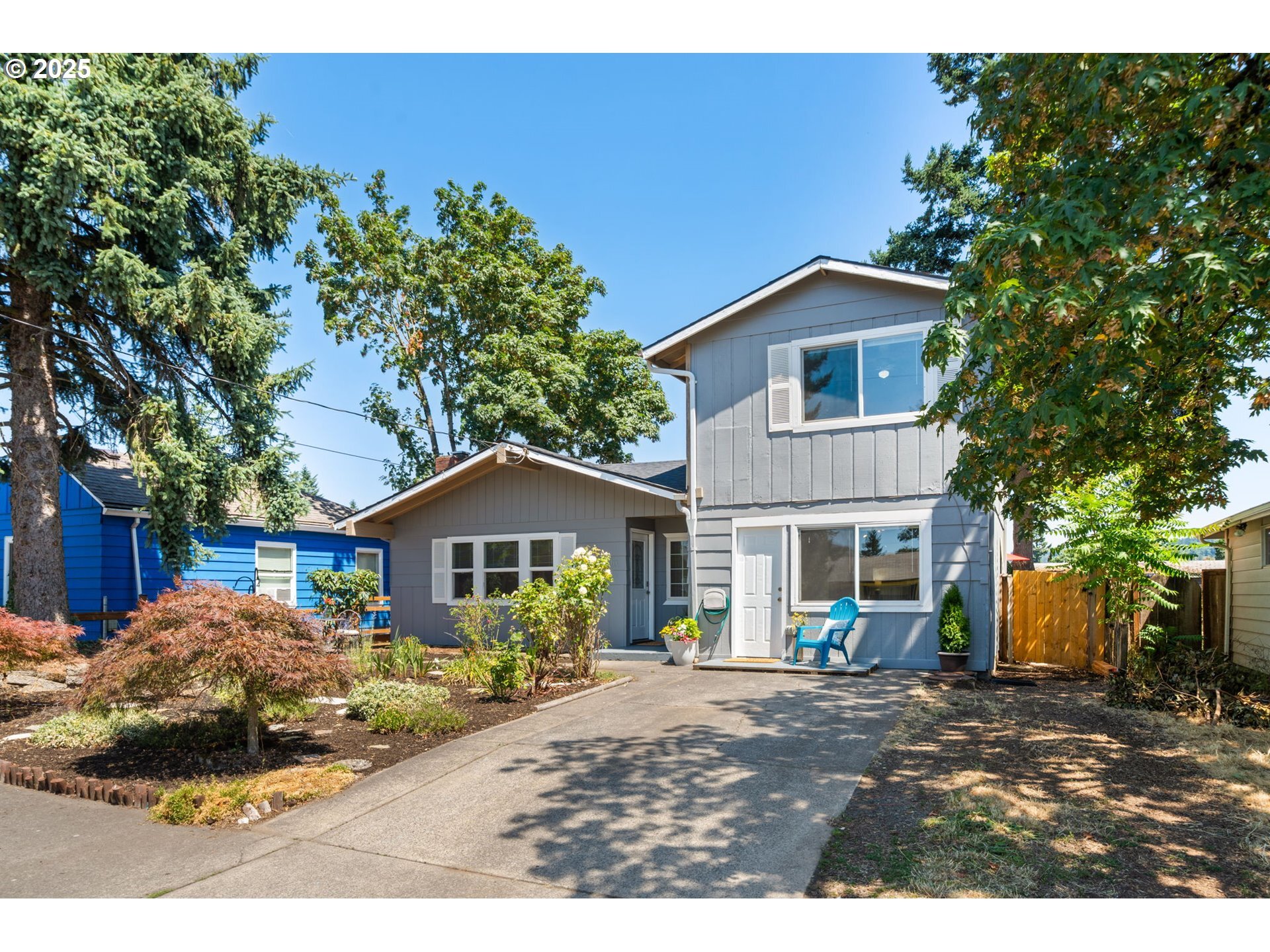 Property Photo: 8310 SE 70th Ave OR 97206