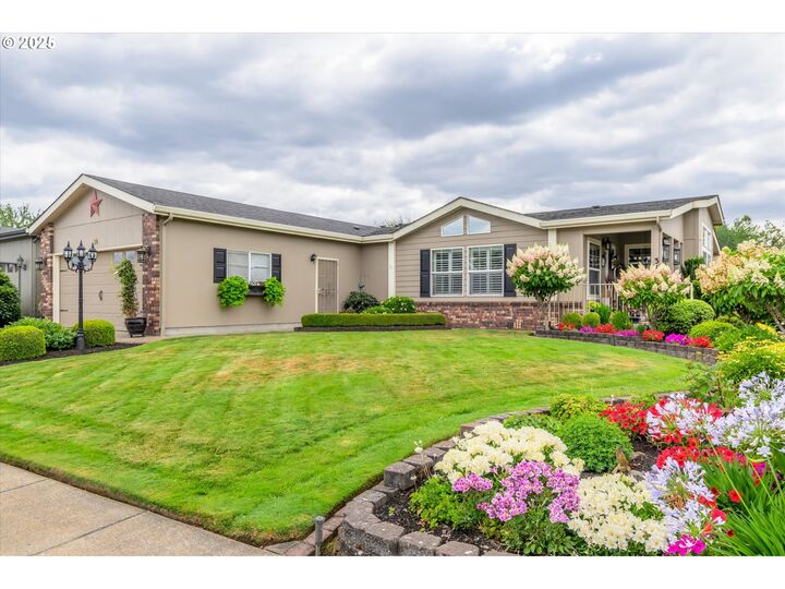 Property Photo:  3220 Crescent Ave 34  OR 97408 