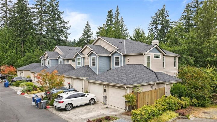 Property Photo: 4321 Issaquah Pine Lake Road SE 403 WA 98075