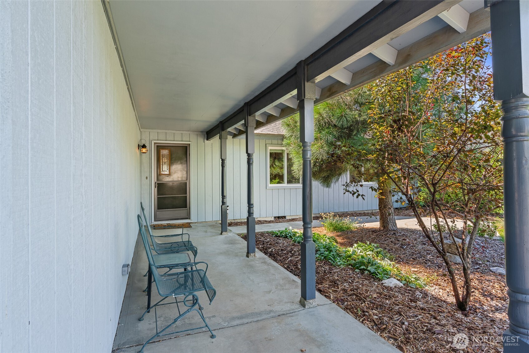 Property Photo:  2008 E 1st Avenue  WA 98926 