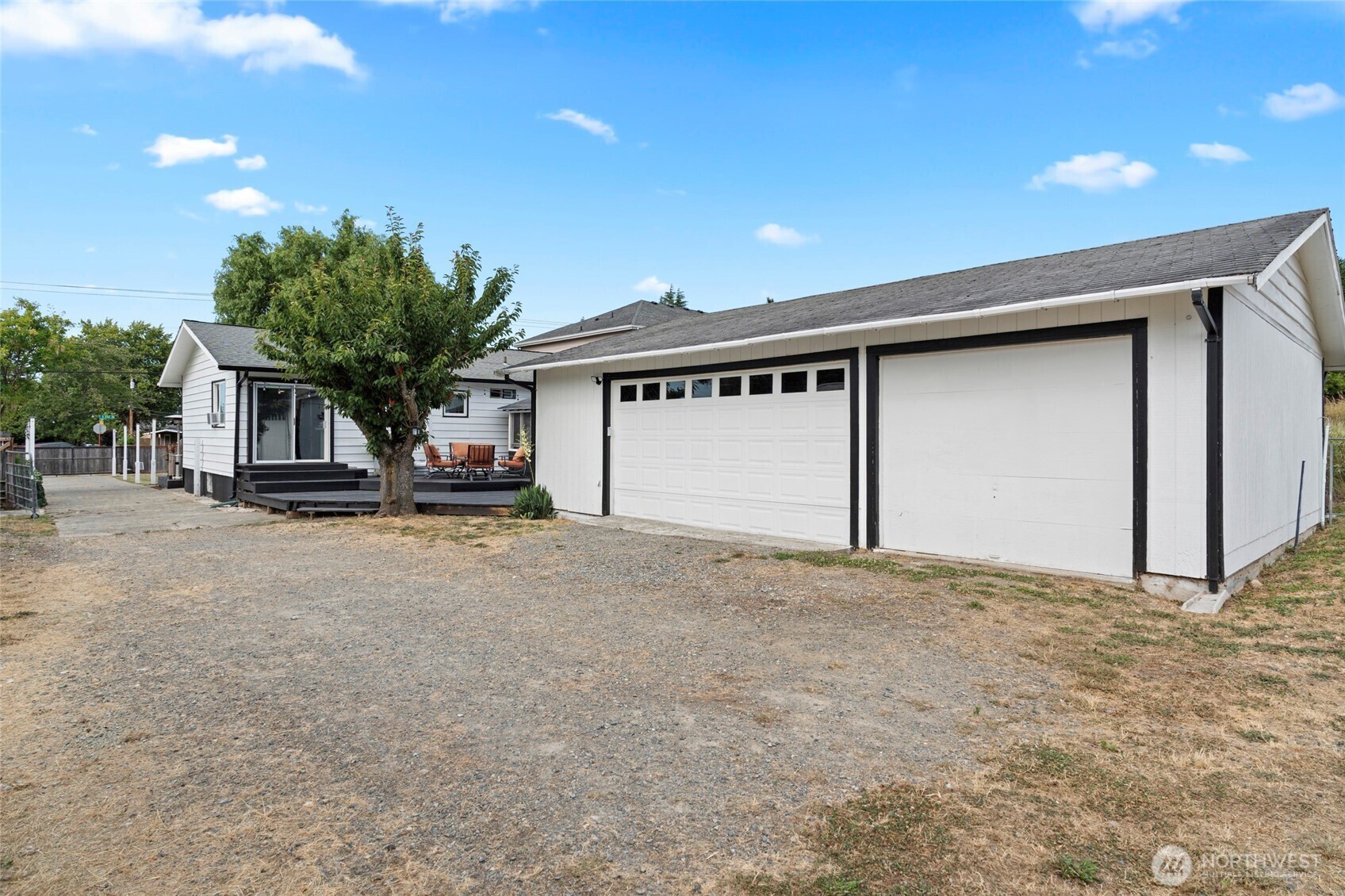 Property Photo: 2123 S 252nd Street WA 98198