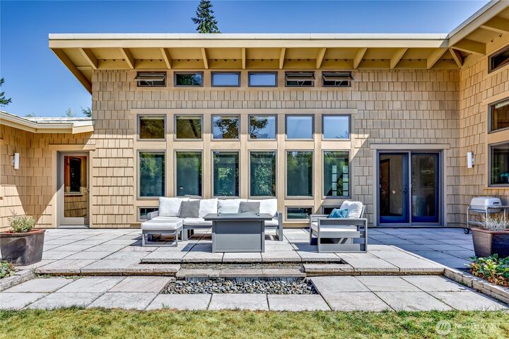 7870 NE Koura Farm Drive  Bainbridge Island WA 98110 photo
