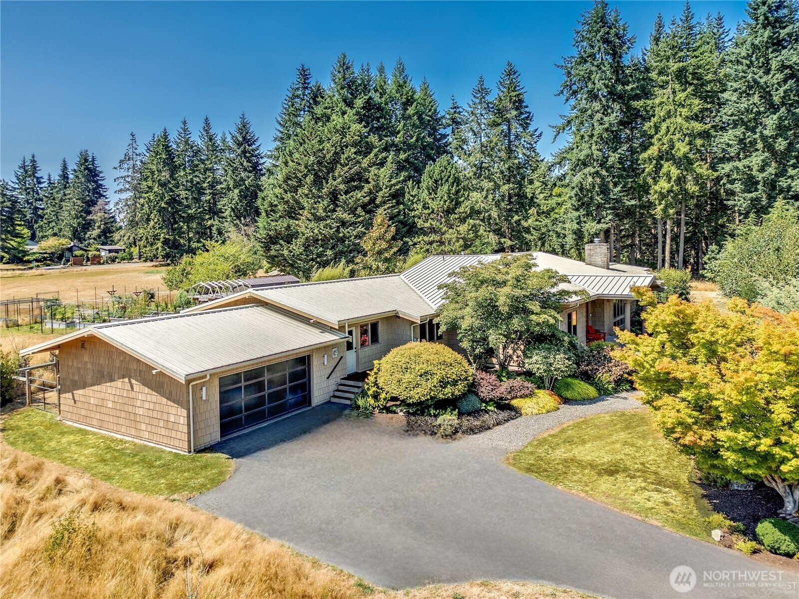 Property Photo: 7870 NE Koura Farm Drive WA 98110