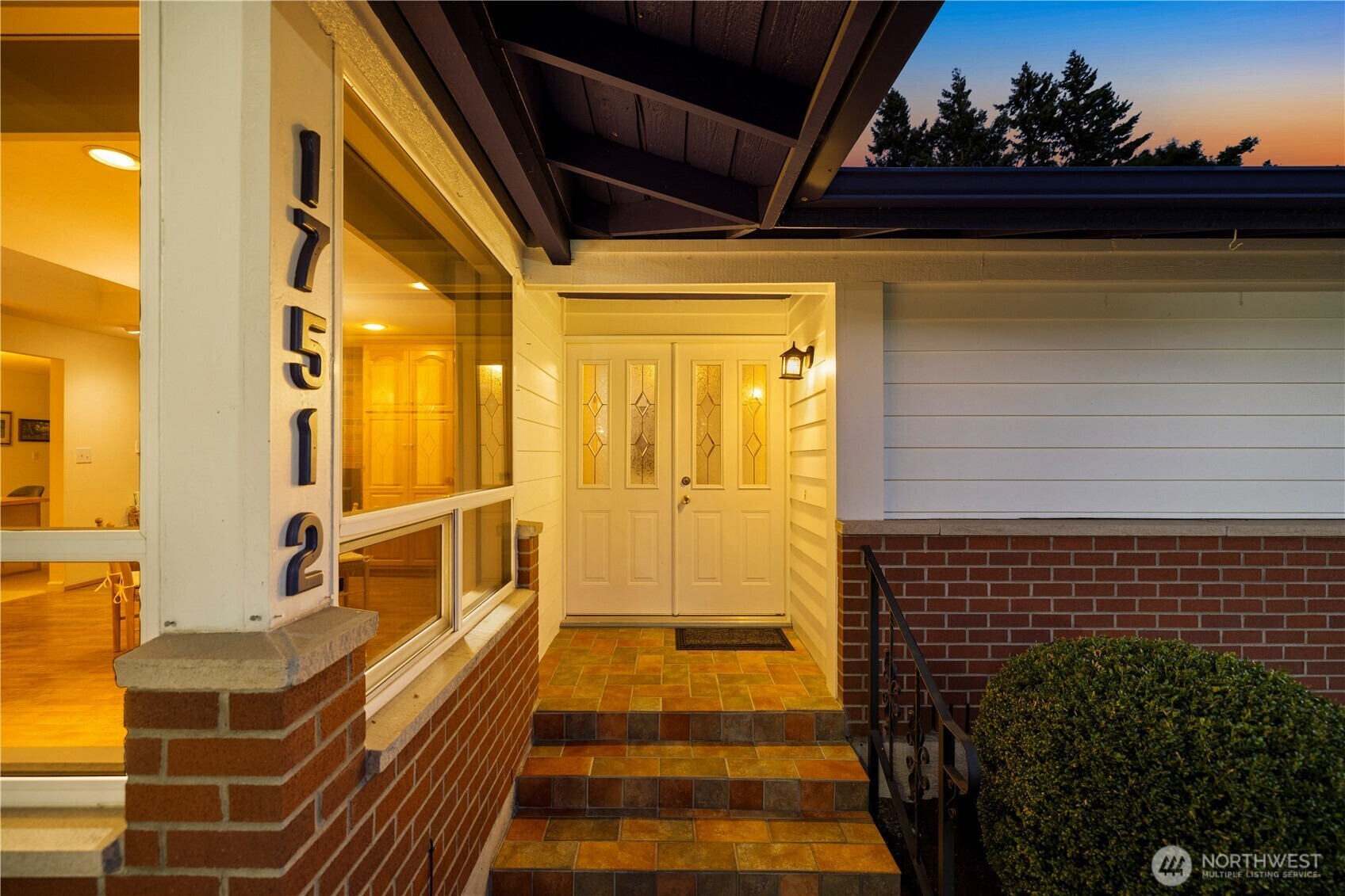 Property Photo:  17512 NE 22nd Court  WA 98052 