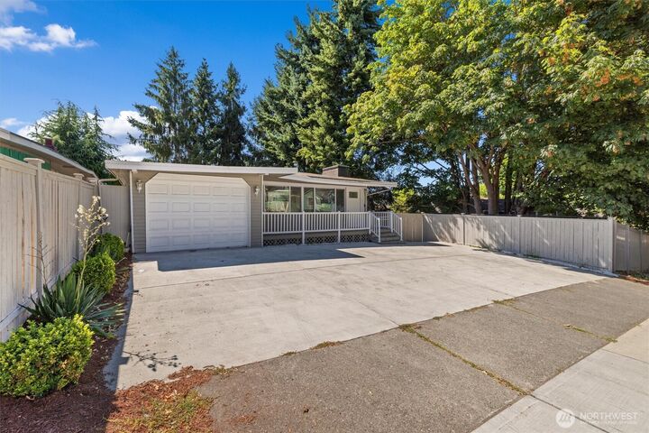 7929  Delridge Way SW  Seattle WA 98106 photo