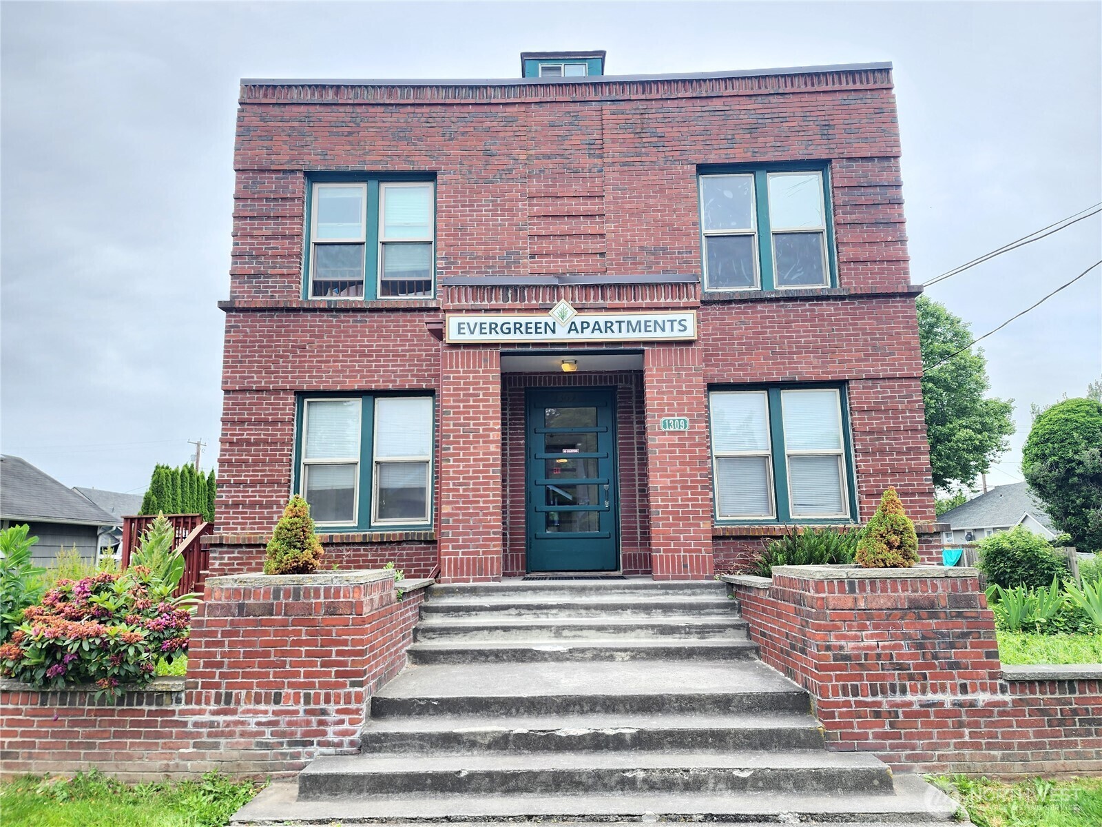Property Photo:  1309 S 3rd Street A  WA 98273 