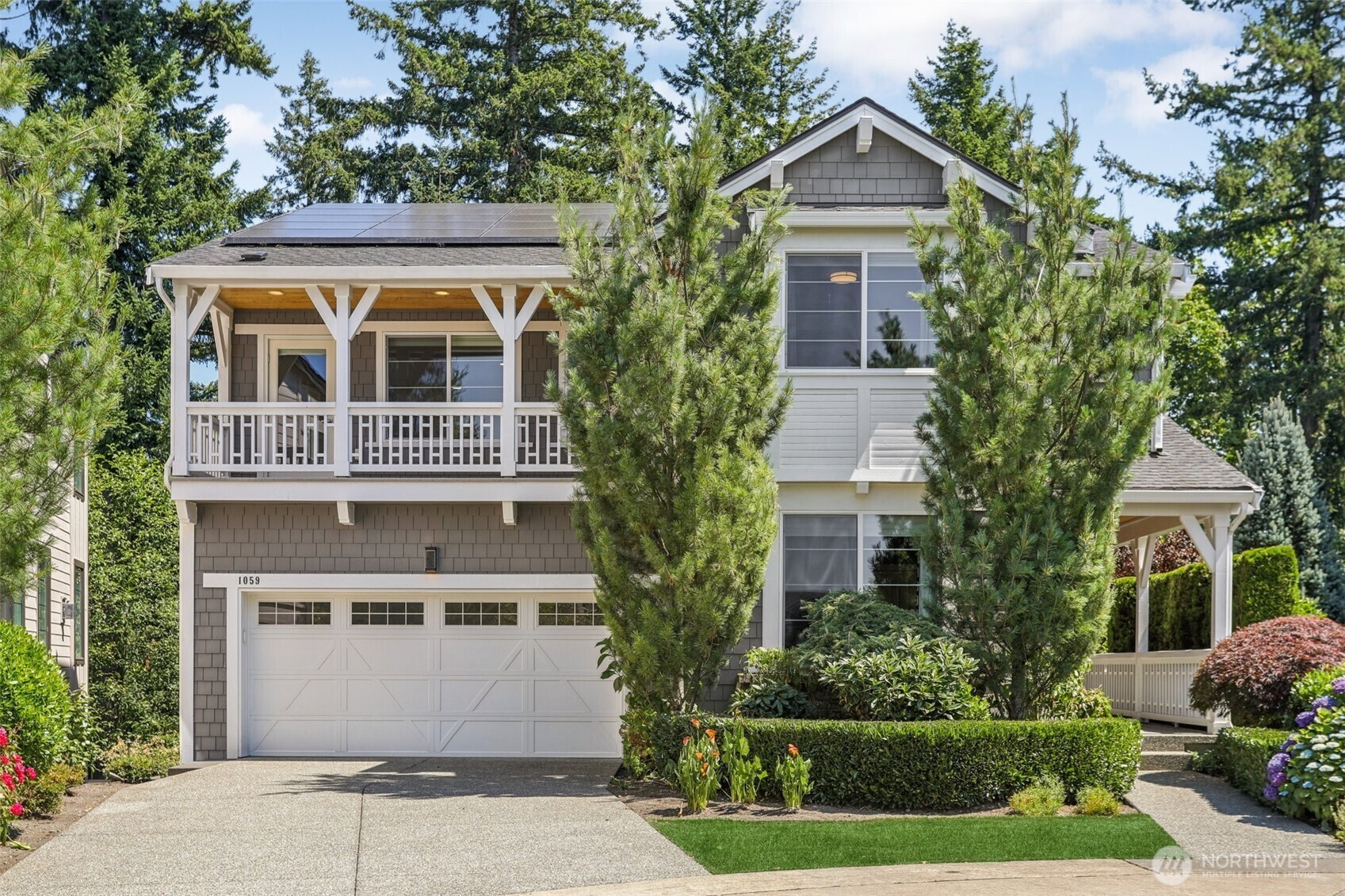1059  Pine Crest Cir NE  Issaquah WA 98029 photo