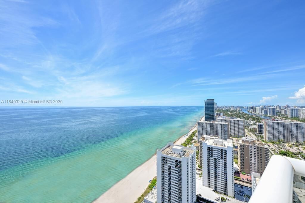 Property Photo:  1850 S Ocean Dr 4204  FL 33009 