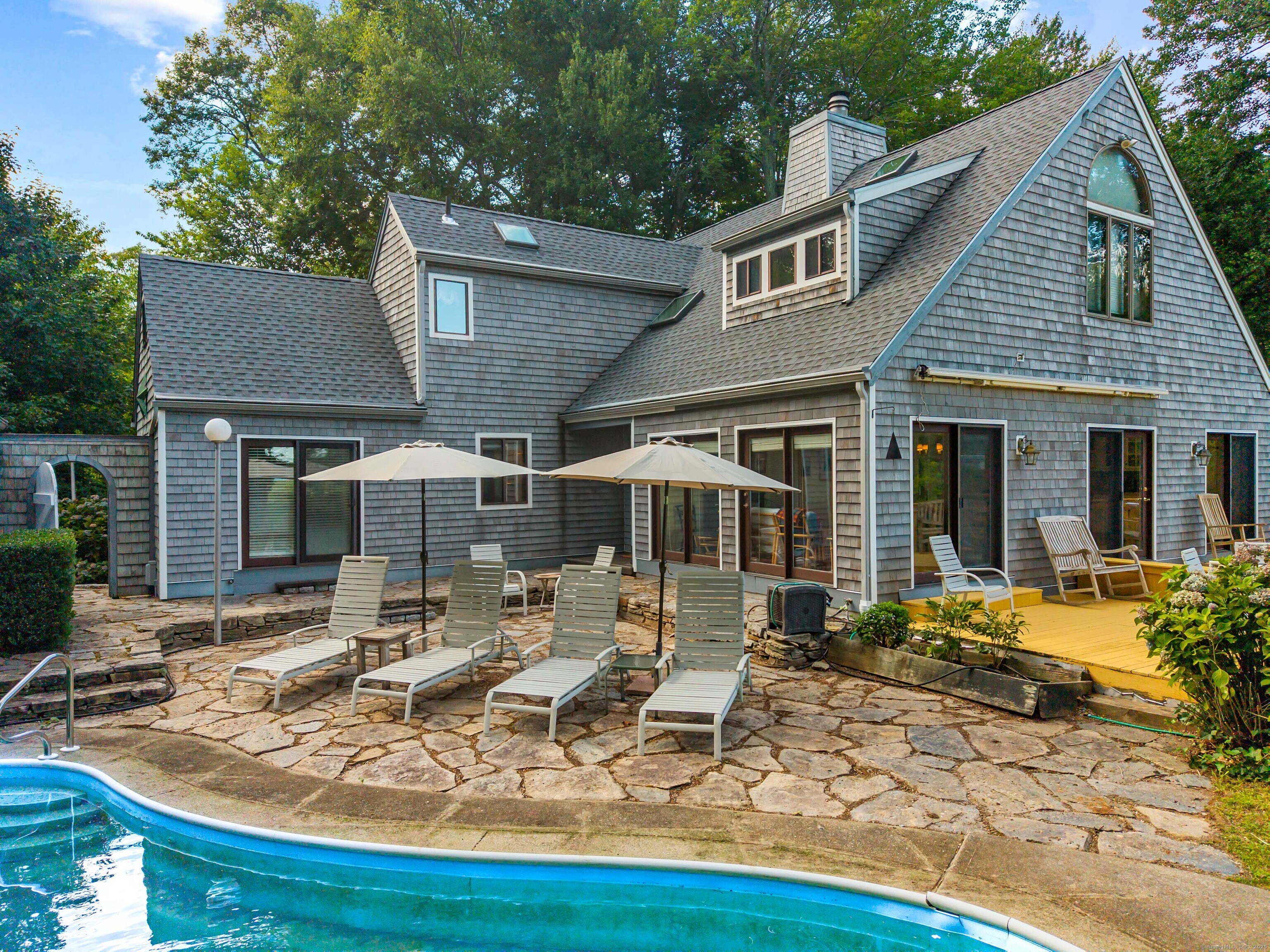 Property Photo:  96 Ayers Point Road  CT 06475 