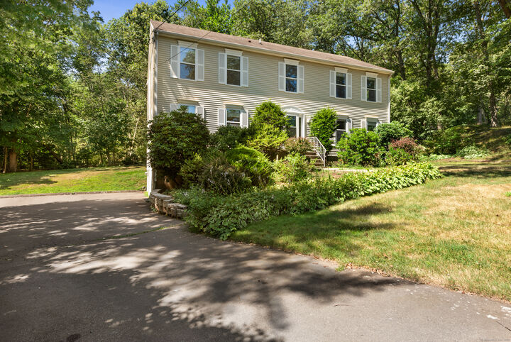 Property Photo:  15 Blue Ridge Lane  CT 06473 