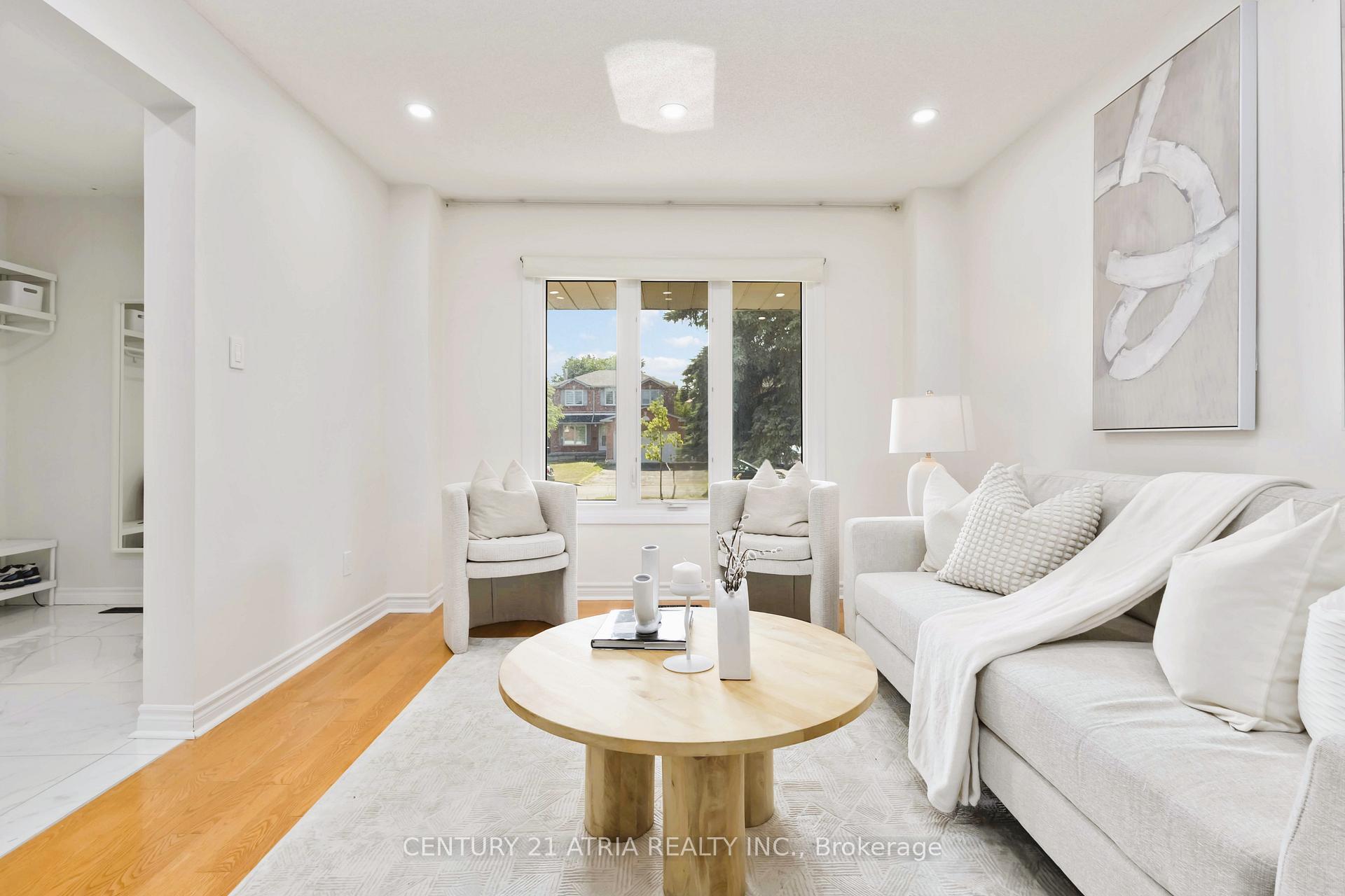 Photo de la propriété: 11 Valley Centre Drive ON M1X 1K9