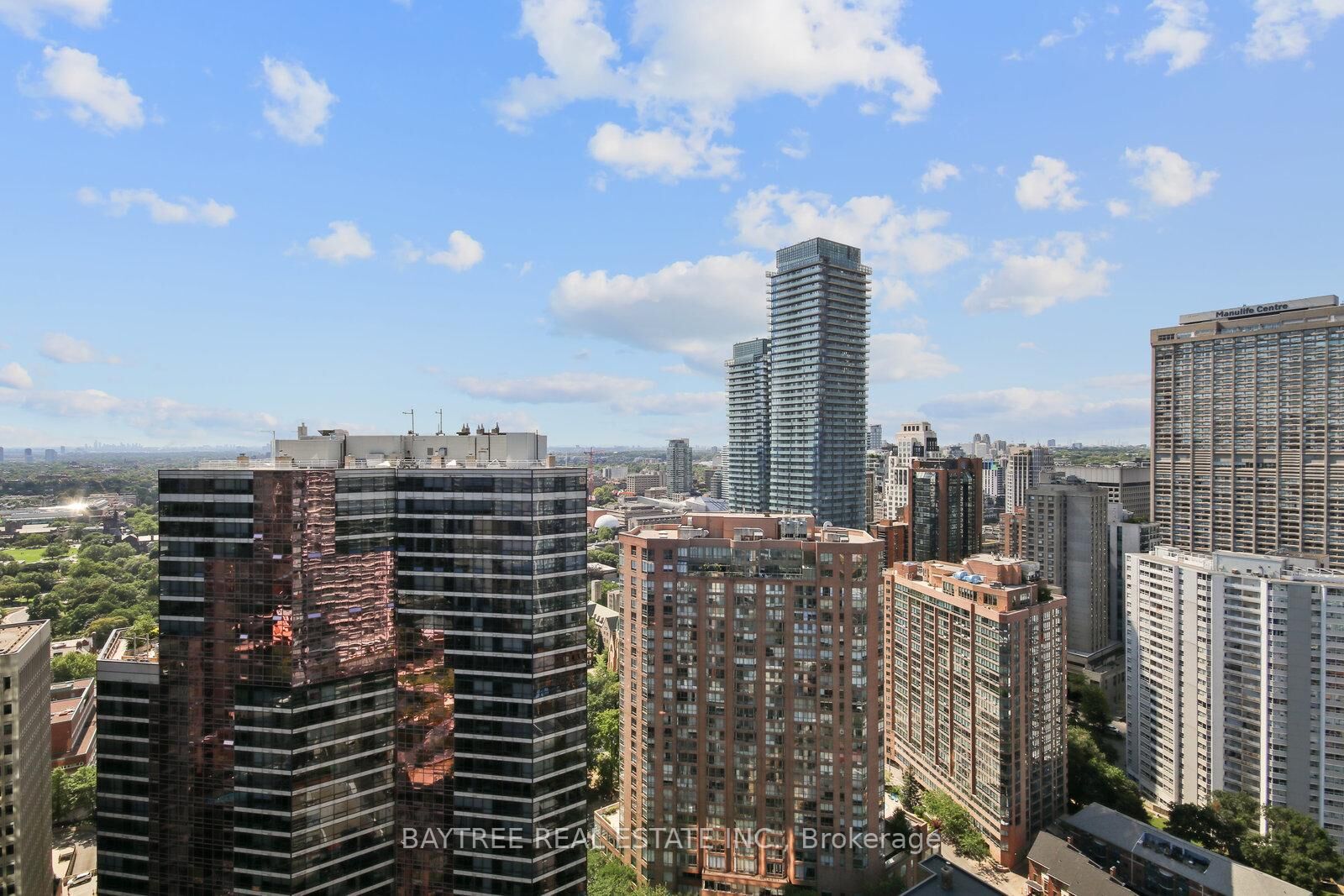 Photo de la propriété: 5 St. Joseph Street 3306 ON M4Y 0B6