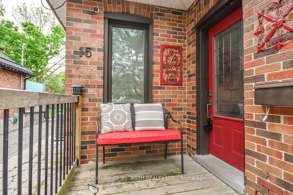 Property Photo:  15 Thomson Street  ON L4N 1X4 