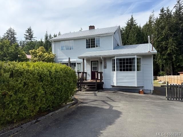 4520 Byng Rd  Port Hardy BC V0N 2P0 photo