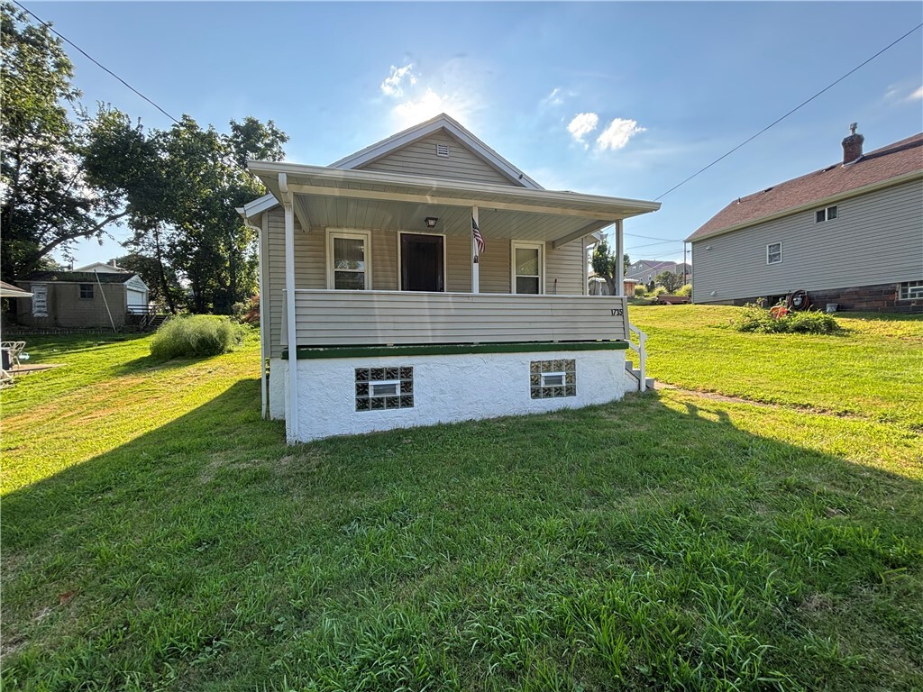 Property Photo:  1735 Arnold St  PA 15068 