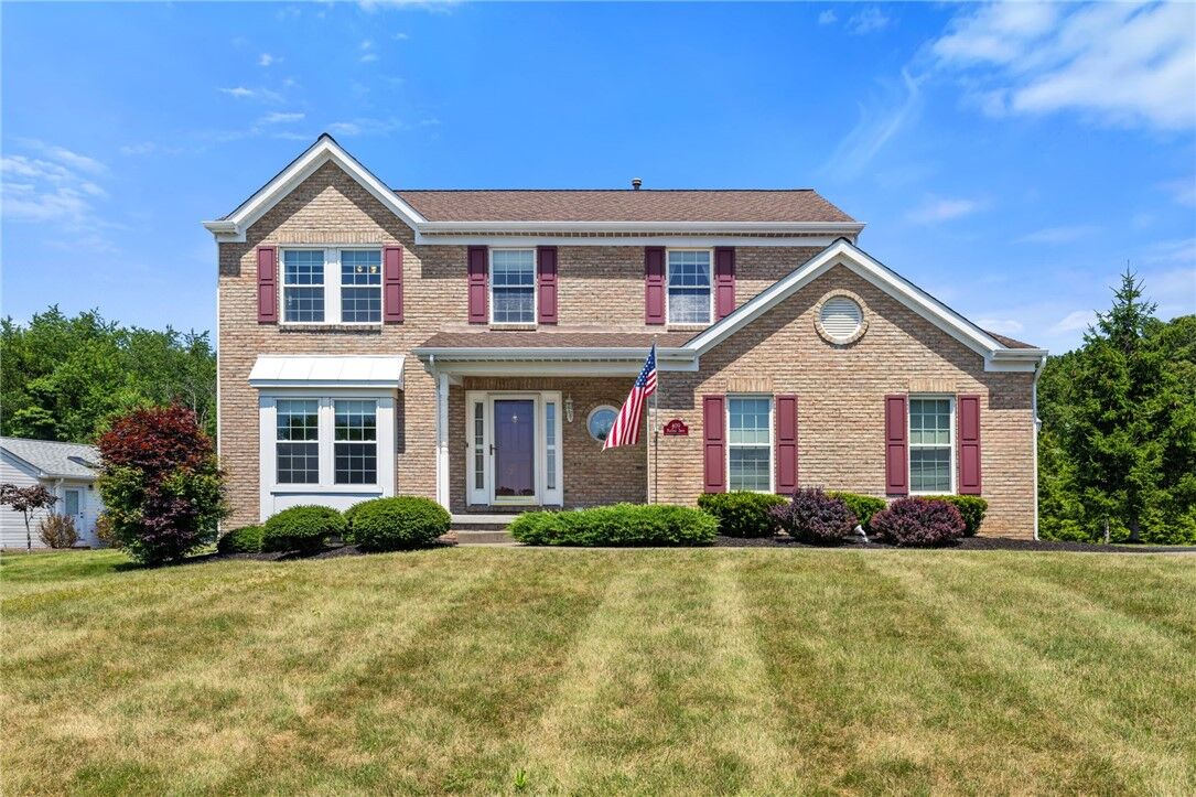 Property Photo: 409 Hastings Dr PA 16066