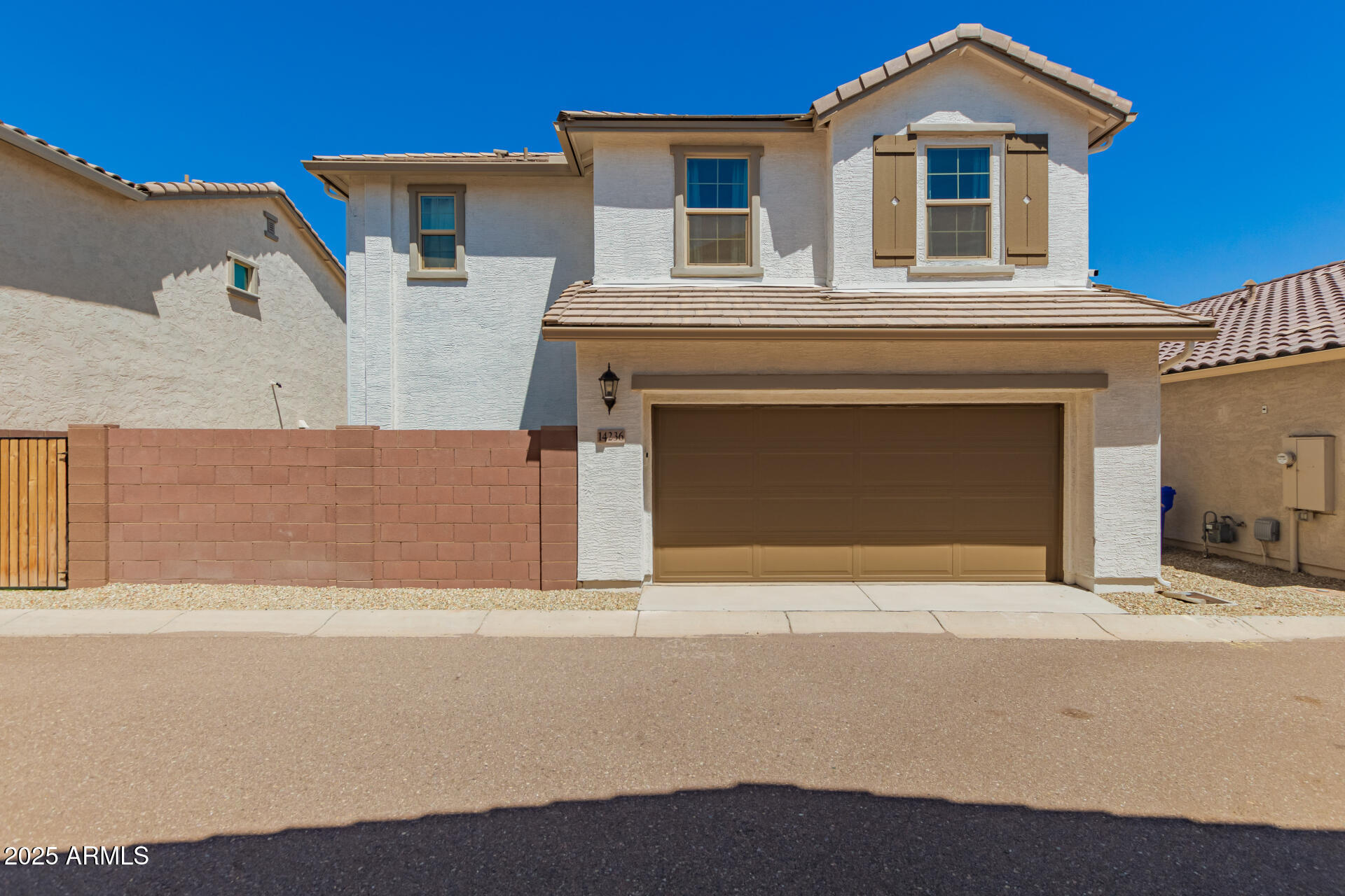 Property Photo:  14236 W Buckskin Trail  AZ 85387 