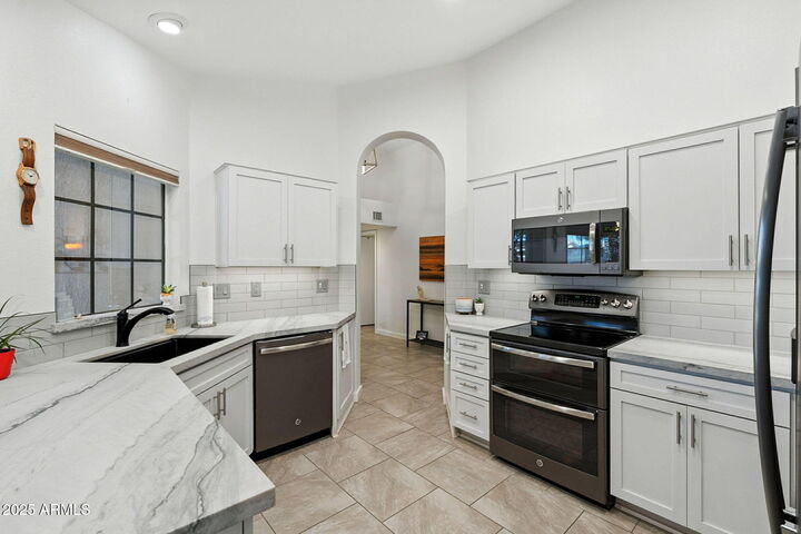 Property Photo:  13050 W Blue Sky Drive  AZ 85375 