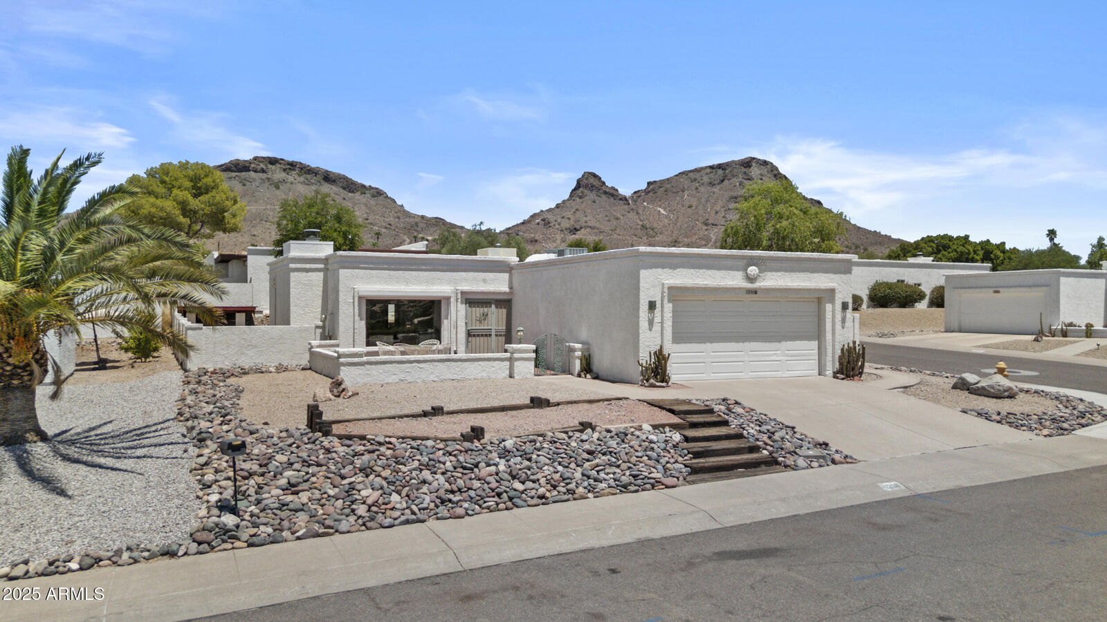 Property Photo: 1230 E Rowlands Lane AZ 85022