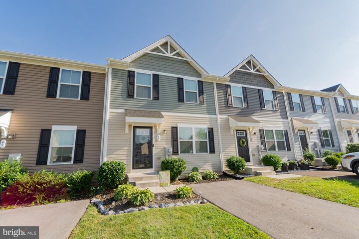 Property Photo: 49 Sebago Place WV 25403
