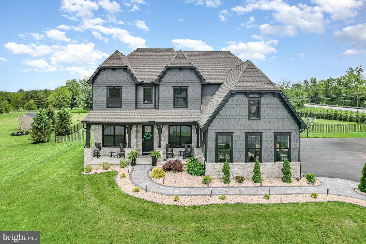 2 Freedom Court  Mechanicsburg PA 17050 photo