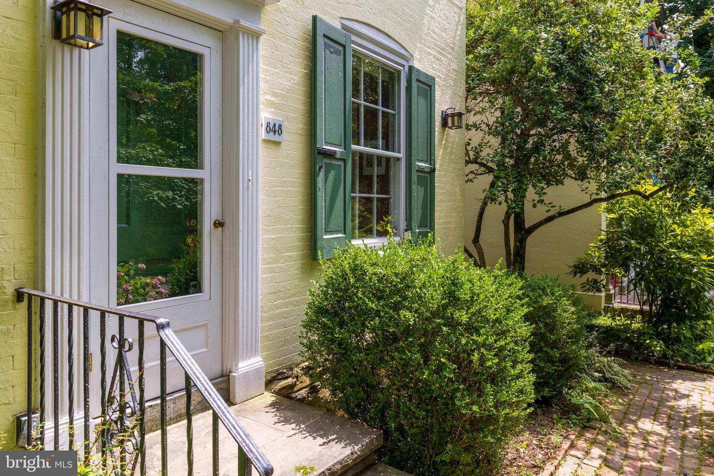 Property Photo:  848 Carpenter Lane  PA 19119 